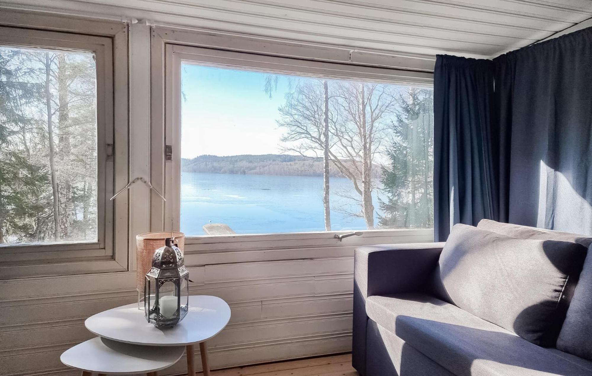 Lovely Home In Alingsas With Lake View Екстериор снимка